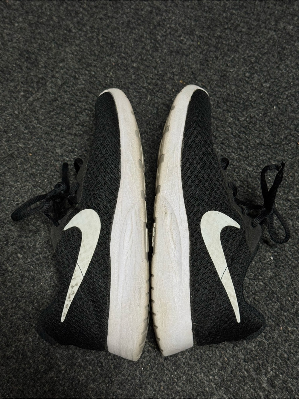 Nike Tanjun Black White - Picture 2 of 11
